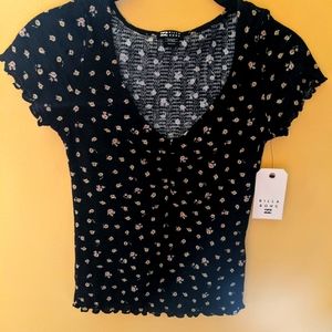 Billabong floral tee size small